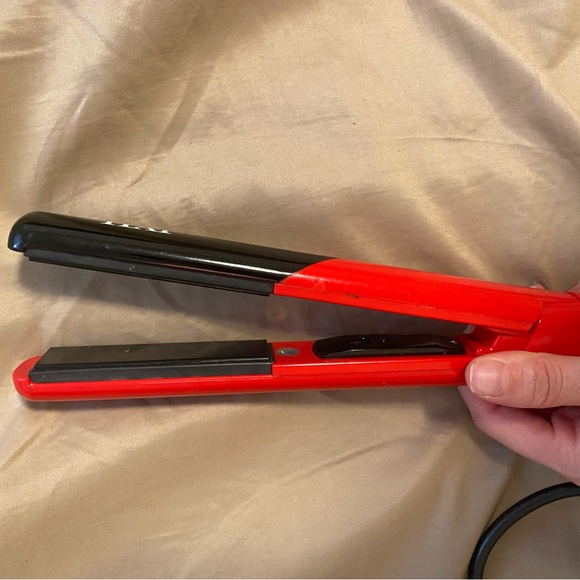 Hair straightener - Picture 3 of 4